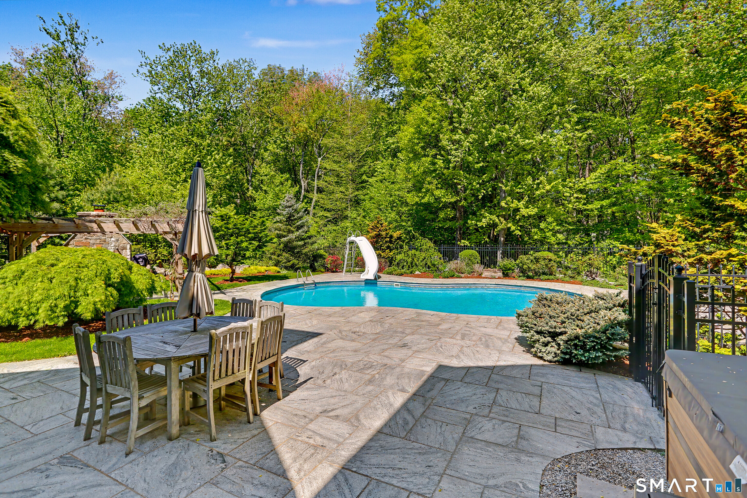 35 Cherry Gate Lane Trumbull CT 06611
