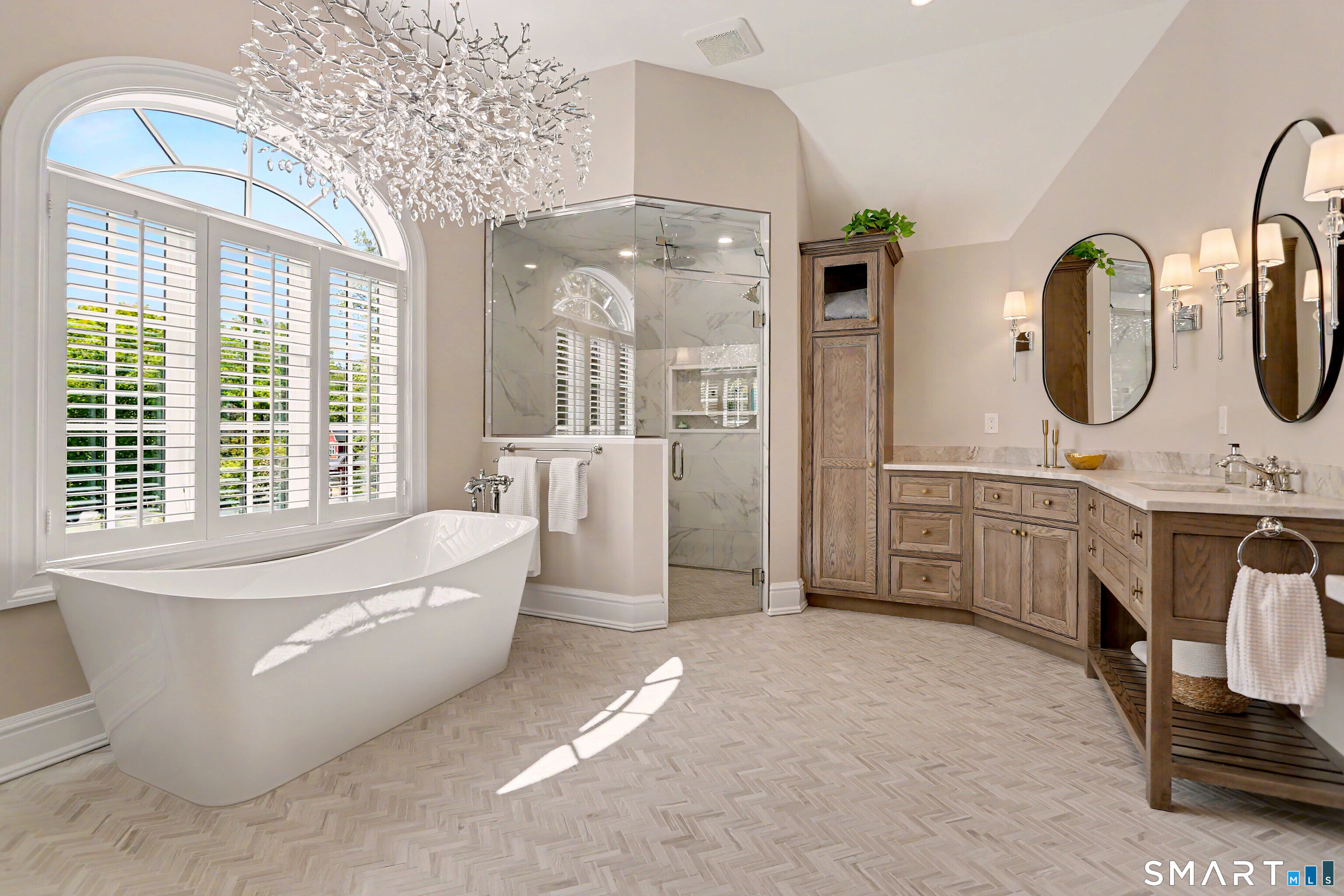 35 Cherry Gate Lane Trumbull CT 06611