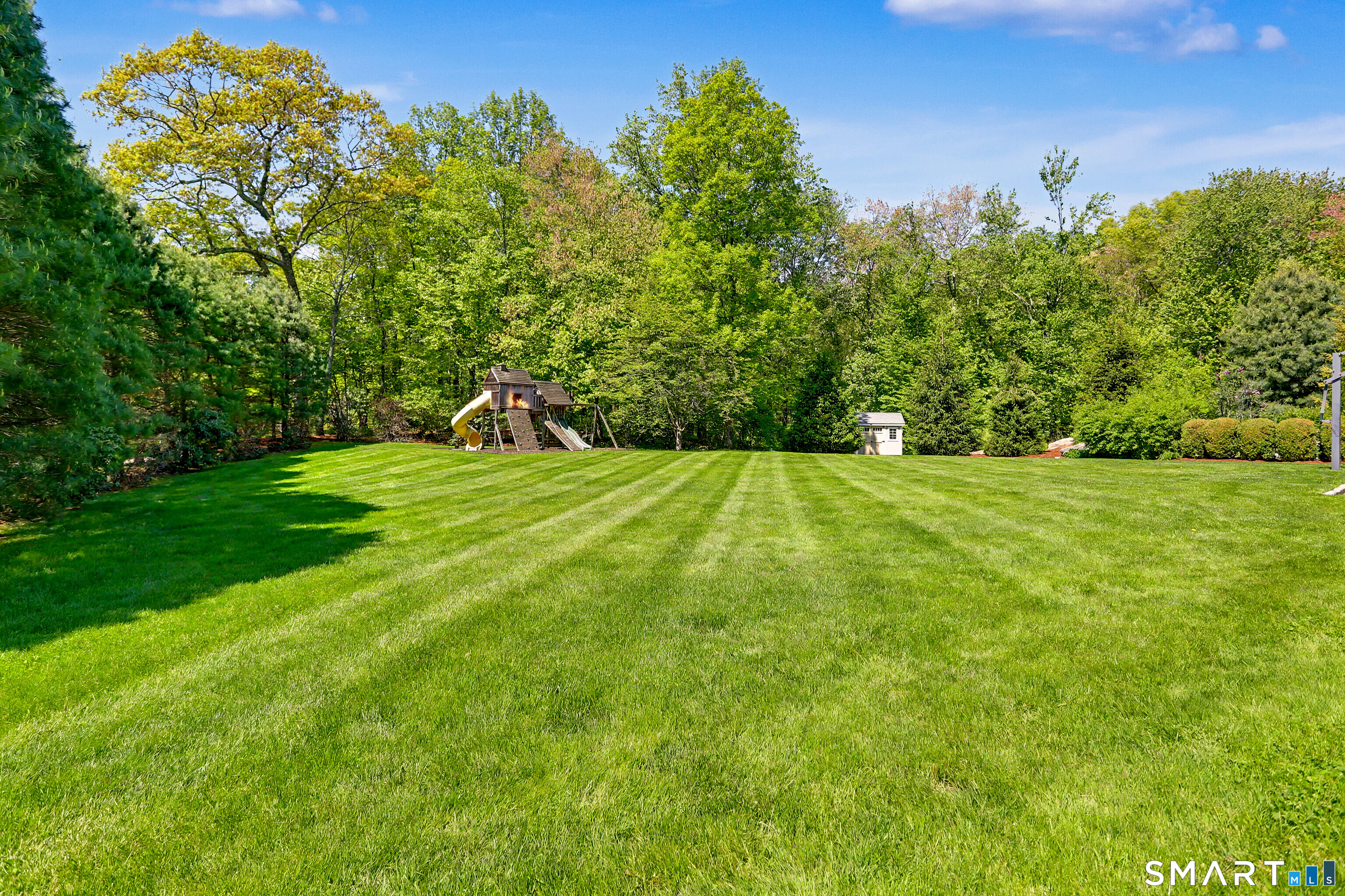 35 Cherry Gate Lane Trumbull CT 06611