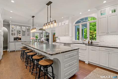 35 Cherry Gate Lane Trumbull CT 06611