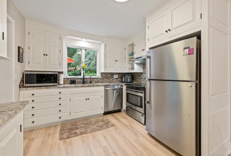 140 Woodland Hills Road Southbury CT 06488