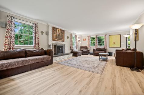 140 Woodland Hills Road Southbury CT 06488