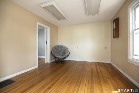 38 Main Street Simsbury CT 06081