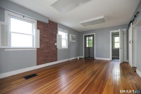38 Main Street Simsbury CT 06081