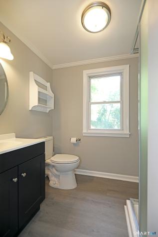 38 Main Street Simsbury CT 06081