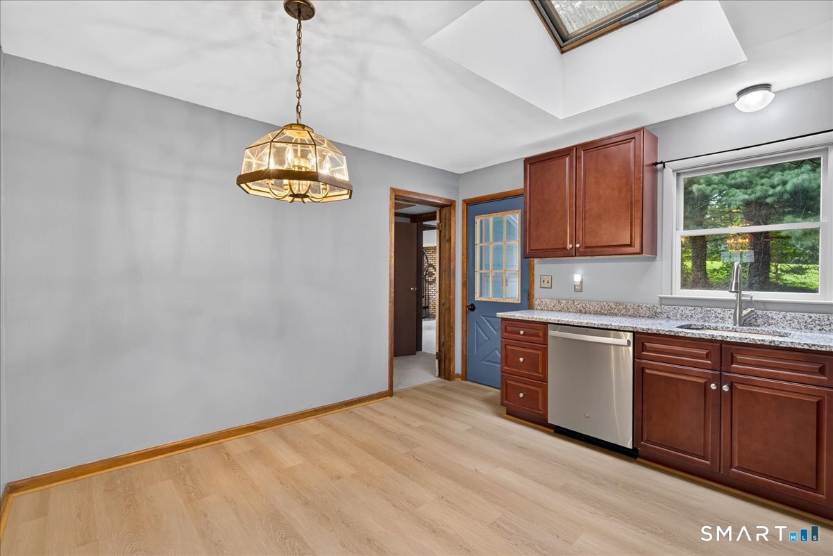 22 Robinwood Road Hamden CT 06517