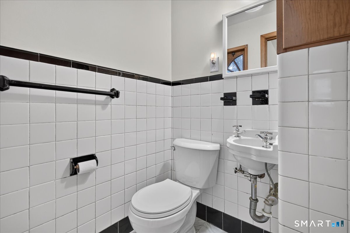 22 Robinwood Road Hamden CT 06517