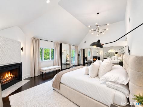 68 Revonah Circle Stamford CT 06905
