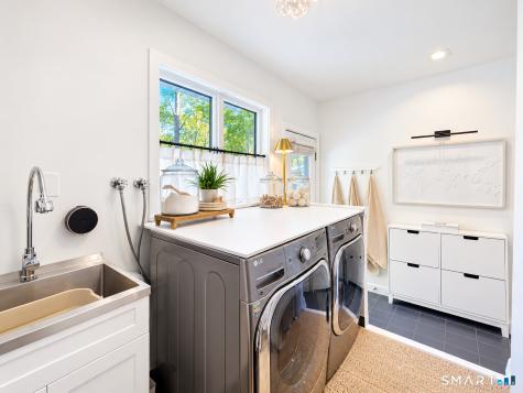 68 Revonah Circle Stamford CT 06905