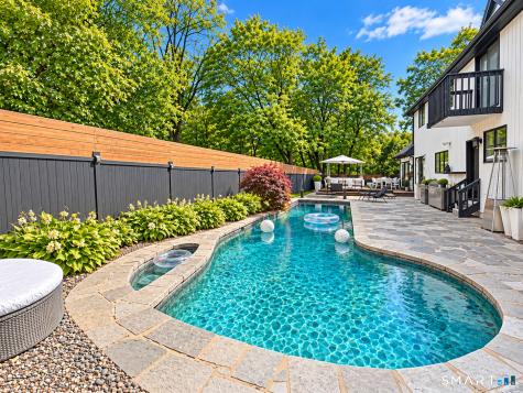 68 Revonah Circle Stamford CT 06905