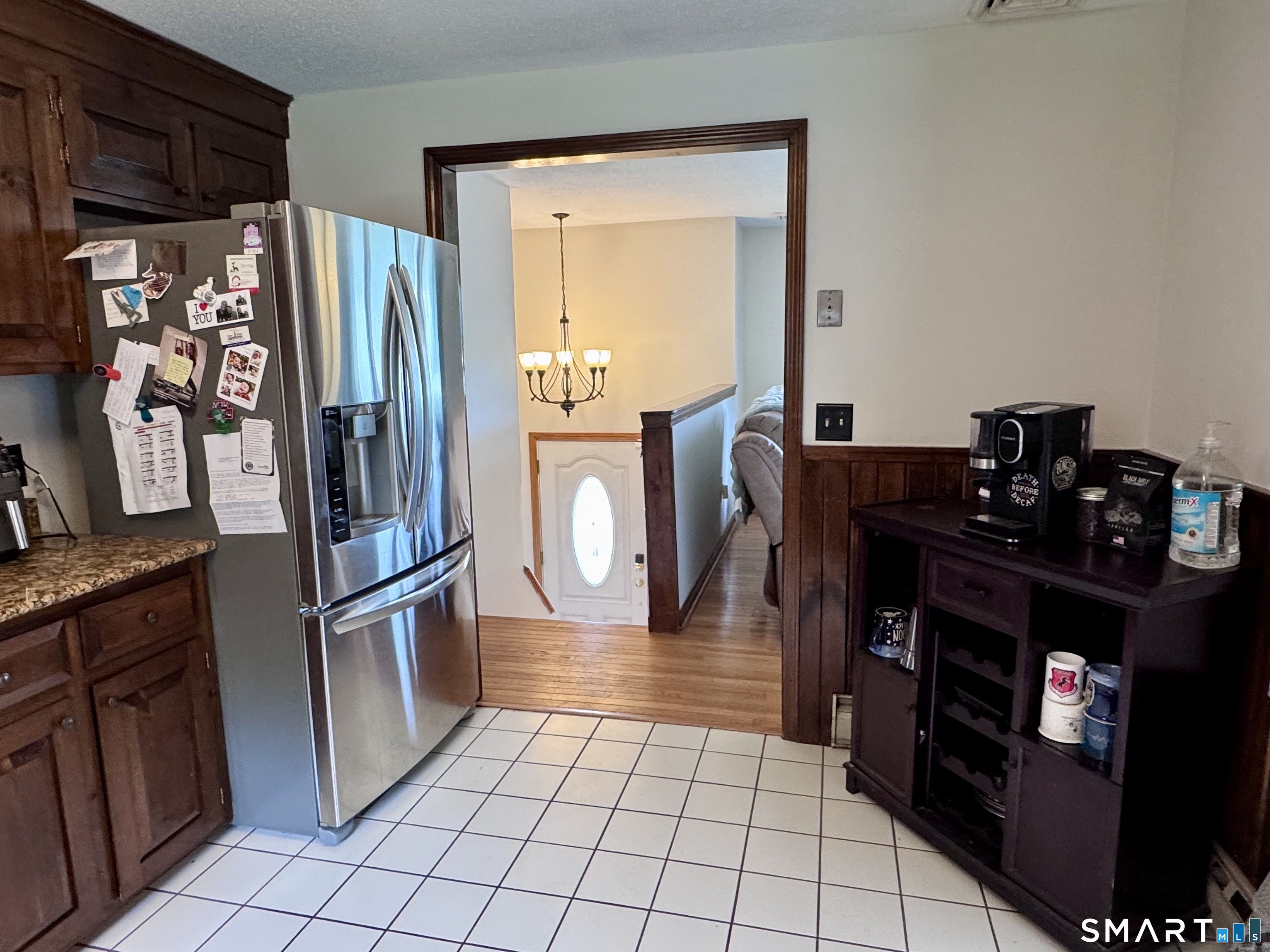 24 Middle Road Enfield CT 06082