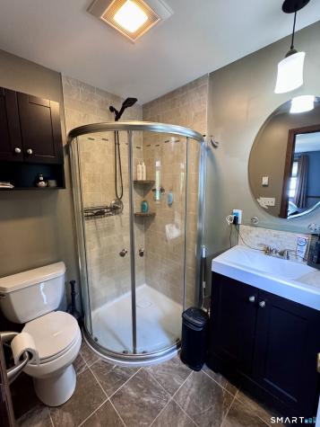 24 Middle Road Enfield CT 06082