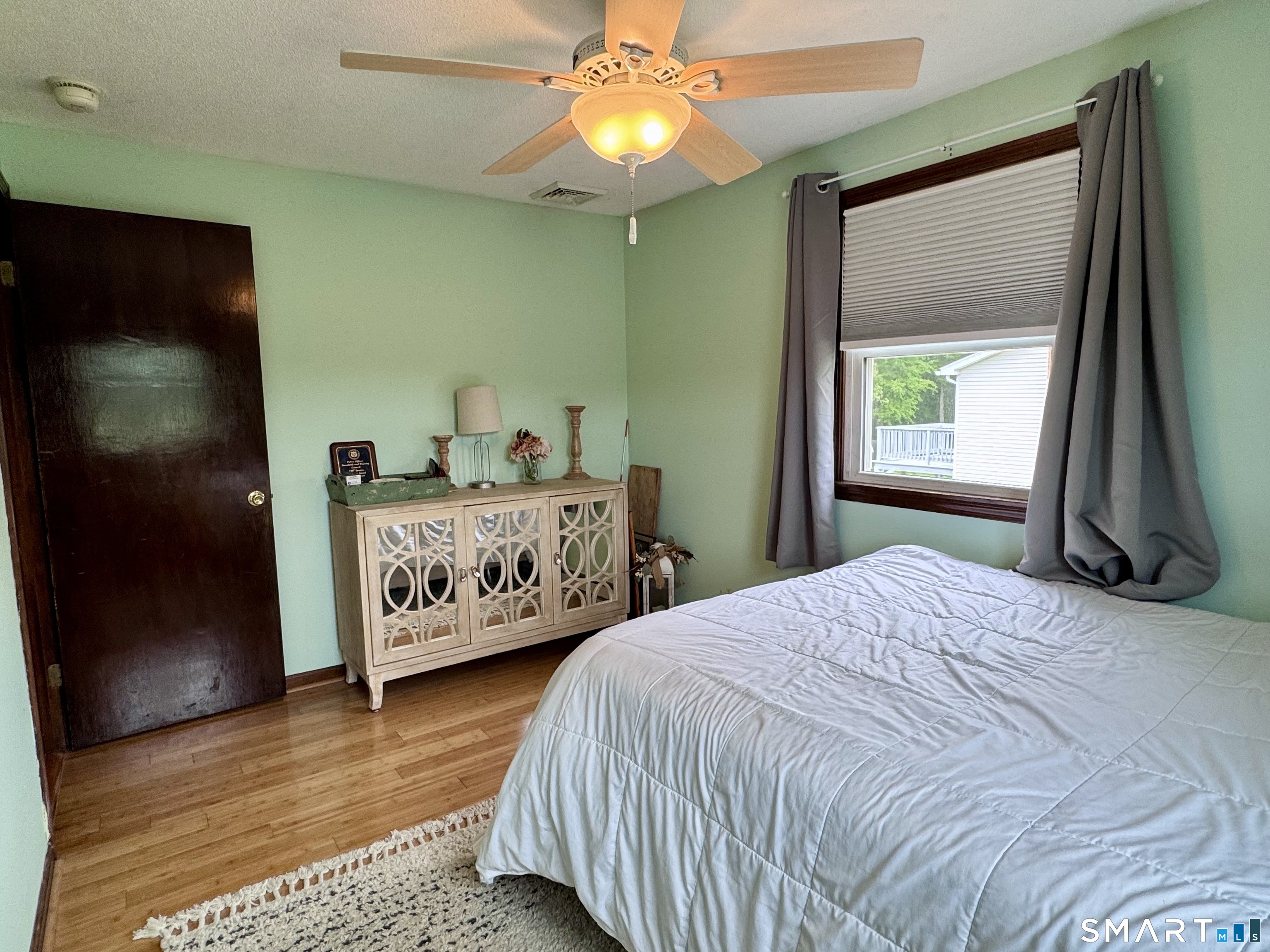 24 Middle Road Enfield CT 06082
