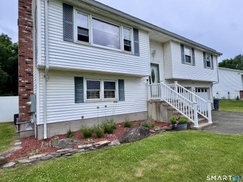 24 Middle Road Enfield CT 06082