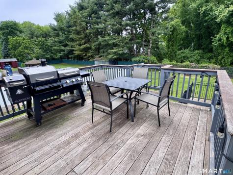 24 Middle Road Enfield CT 06082