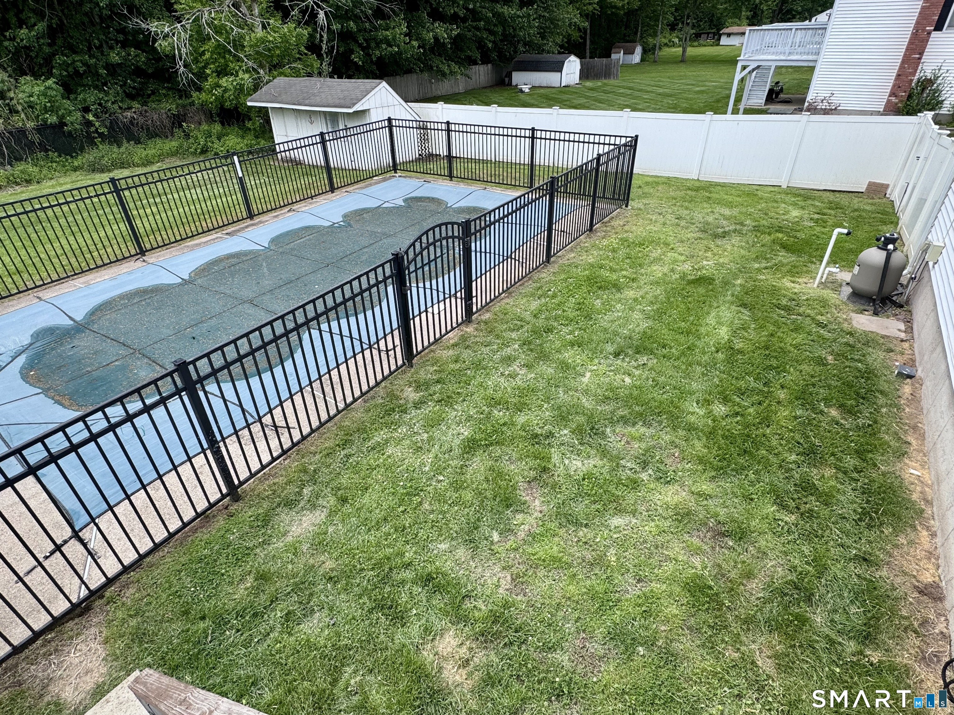 24 Middle Road Enfield CT 06082