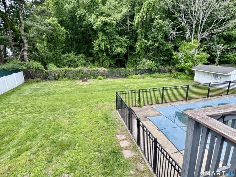 24 Middle Road Enfield CT 06082