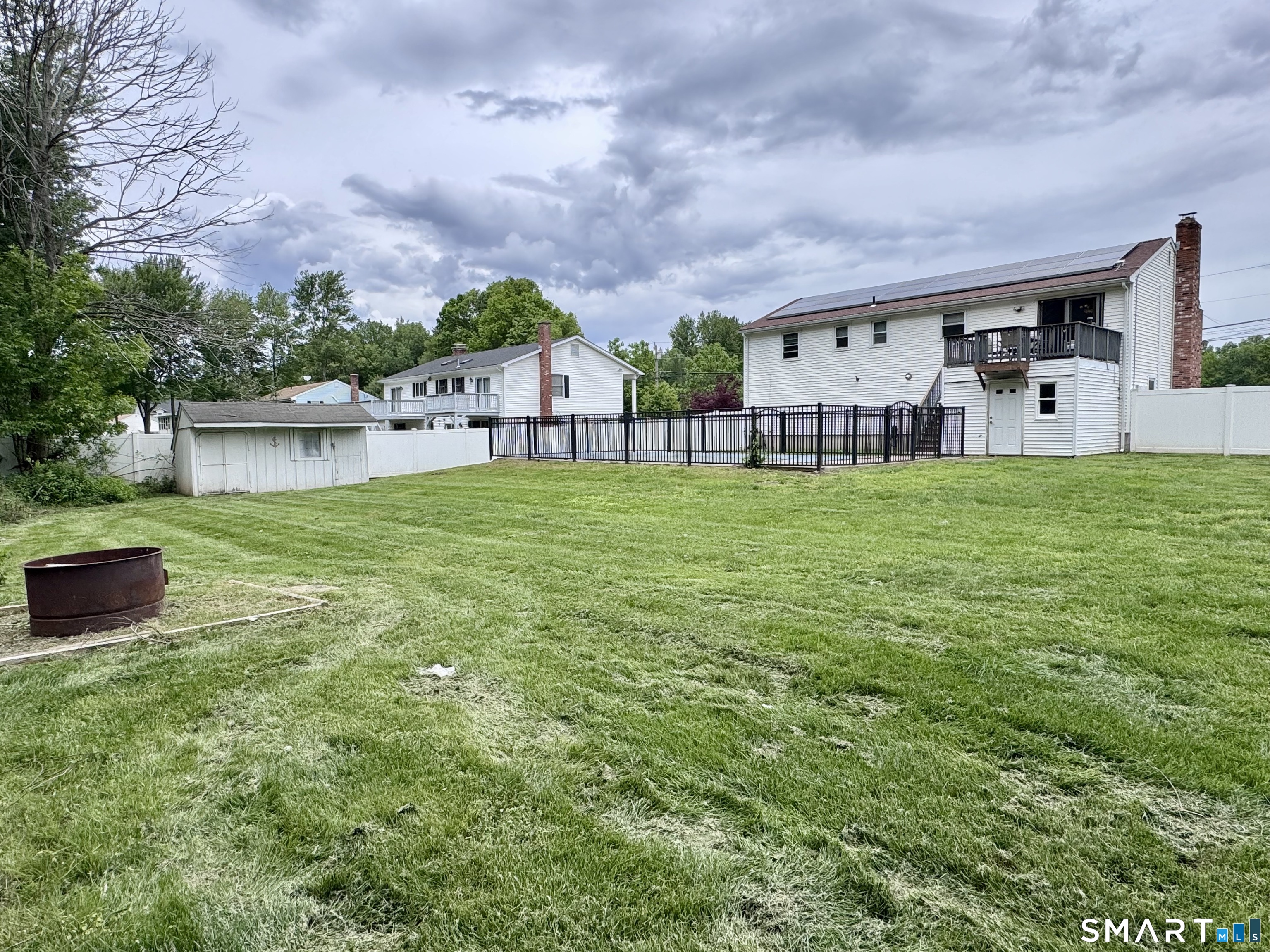 24 Middle Road Enfield CT 06082