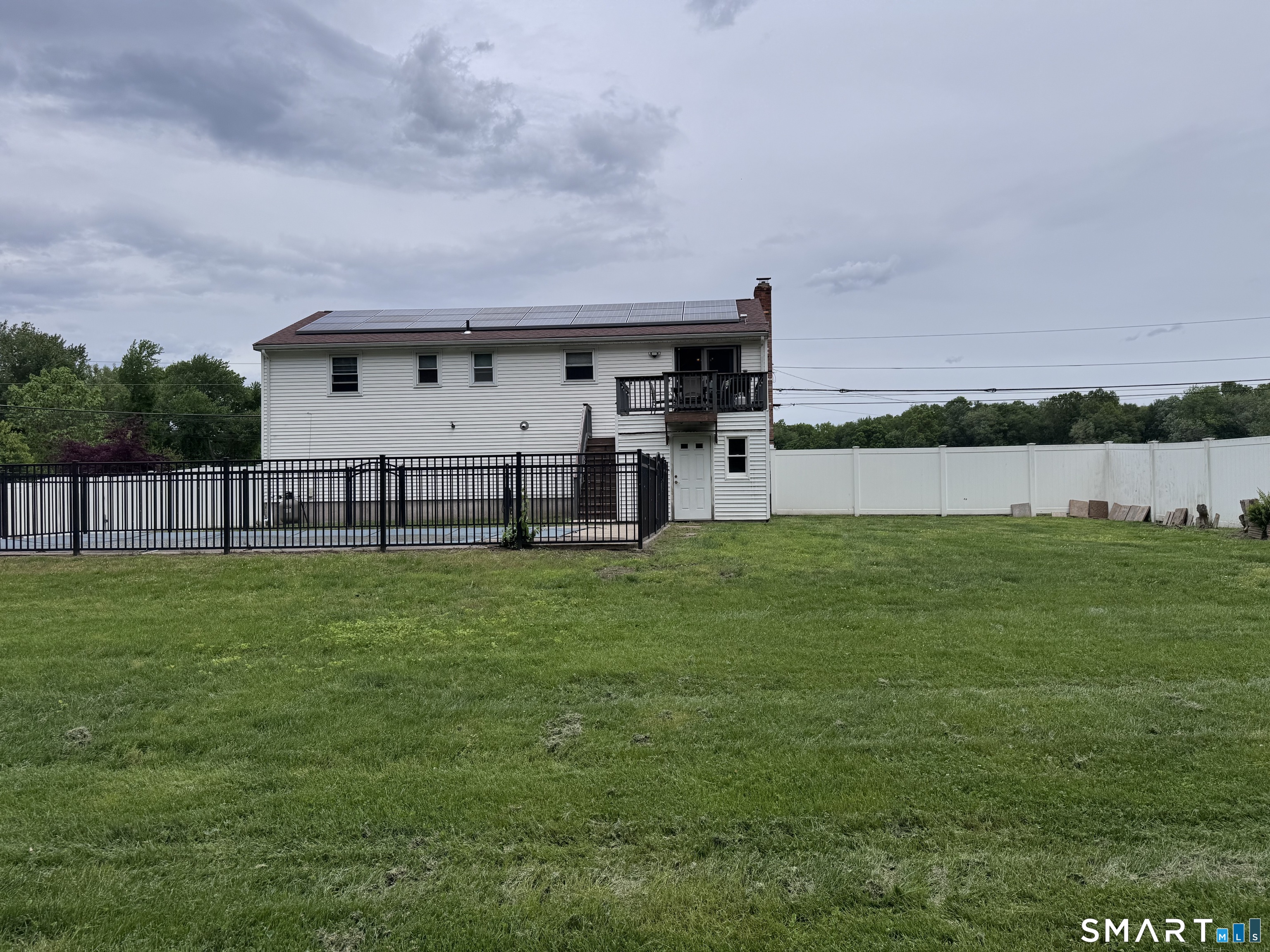 24 Middle Road Enfield CT 06082
