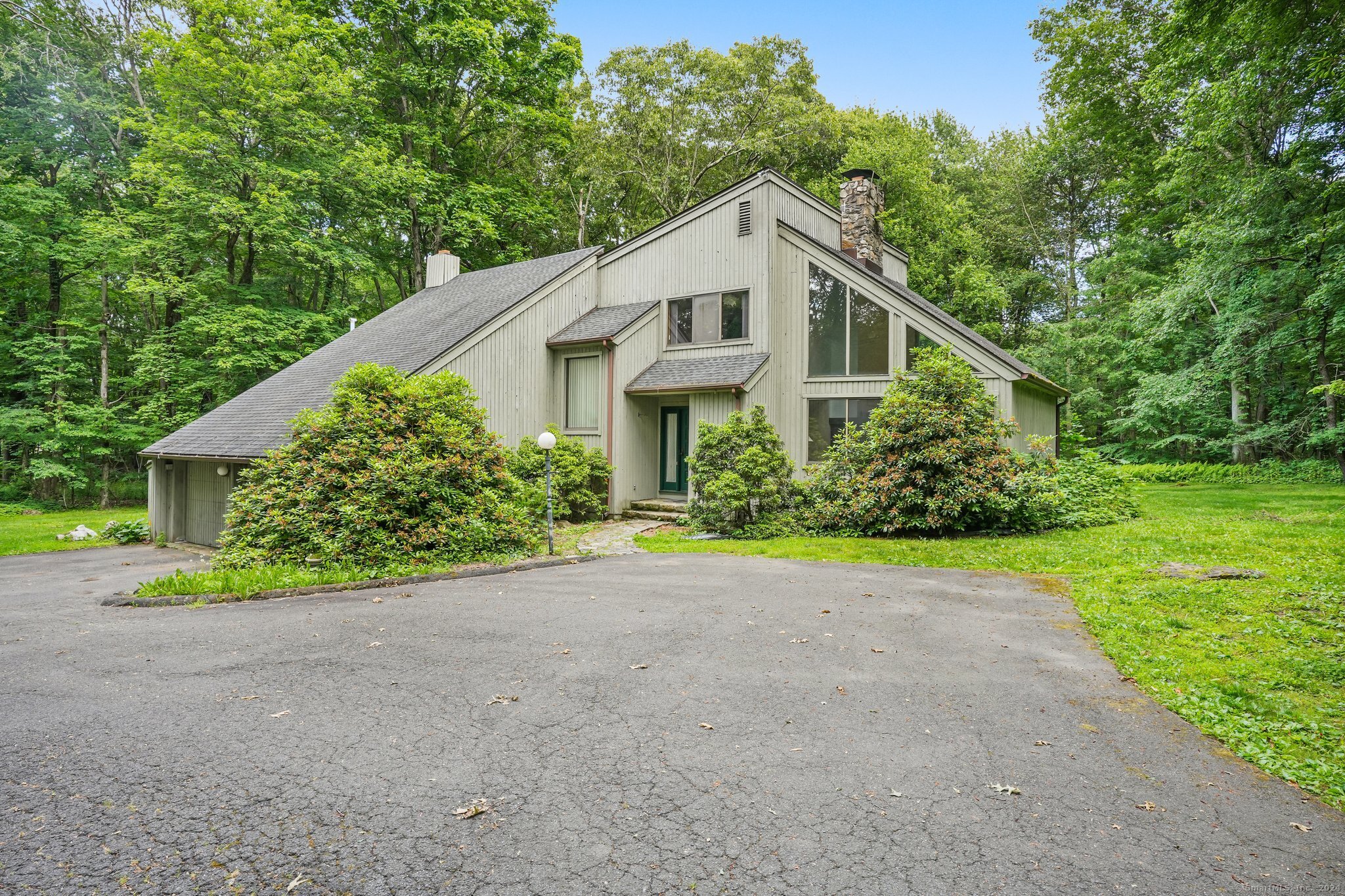12 Mine Hill Road Redding CT 06896