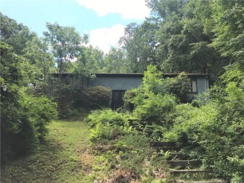 568 Chestnut Tree Hill Road Southbury CT 06488