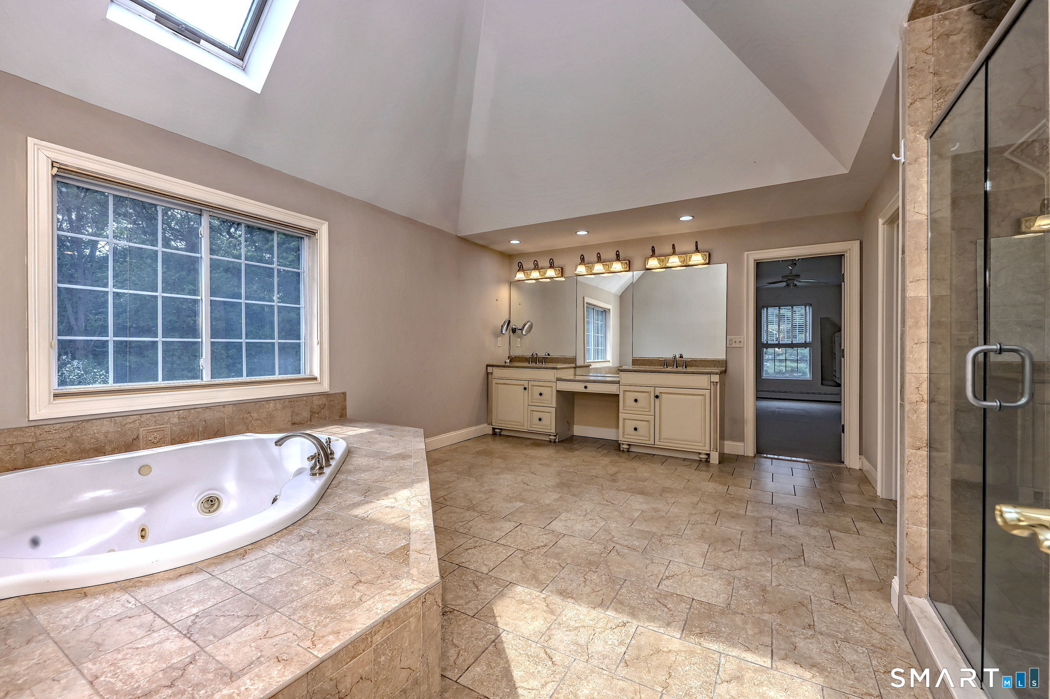 957 West River Street Milford CT 06461