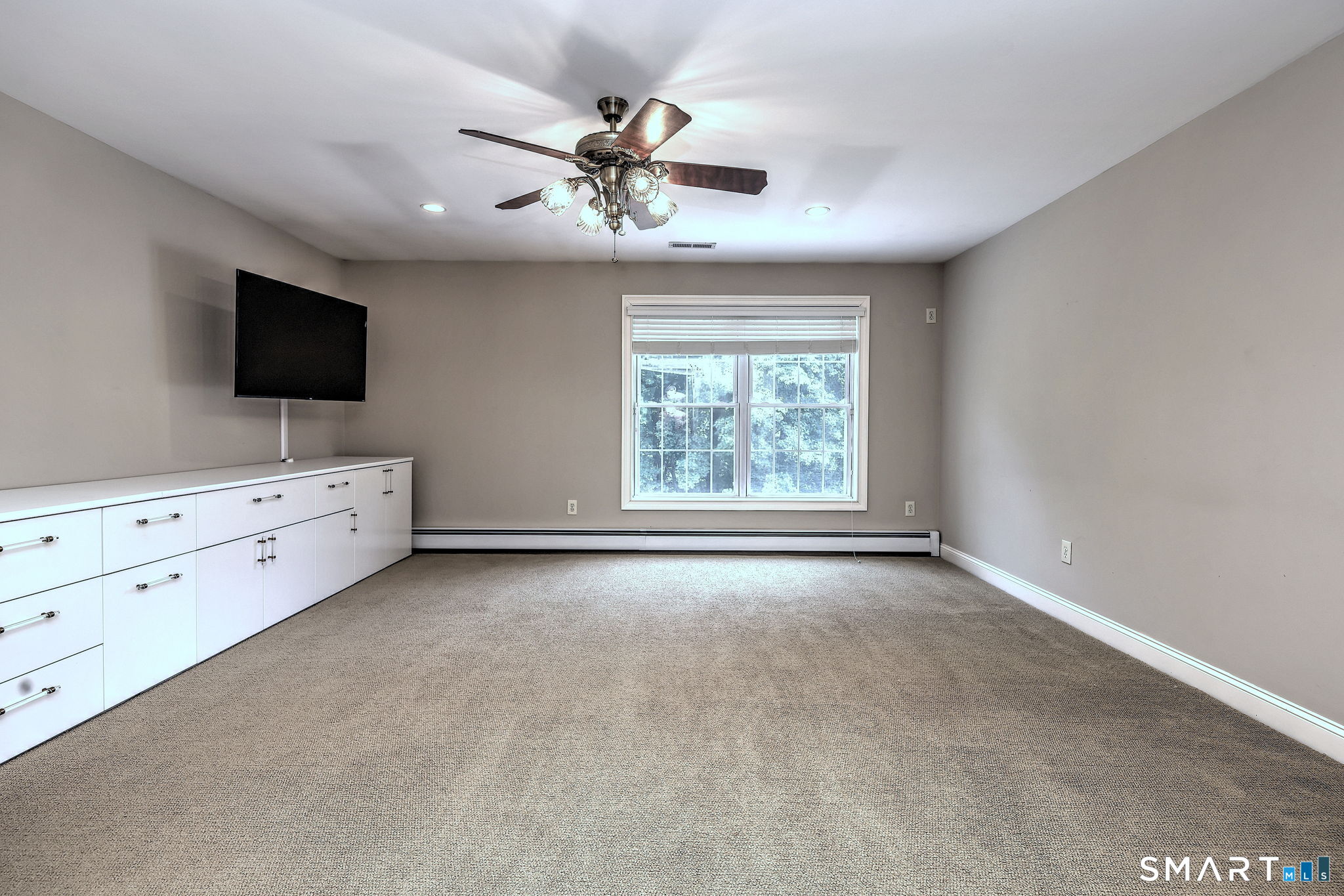 957 West River Street Milford CT 06461