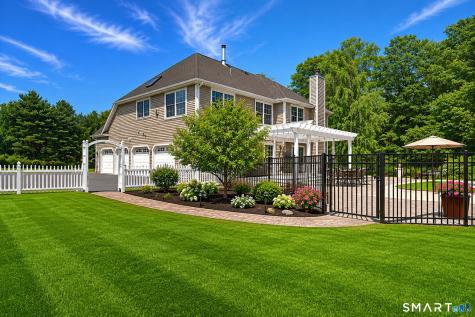 957 West River Street Milford CT 06461