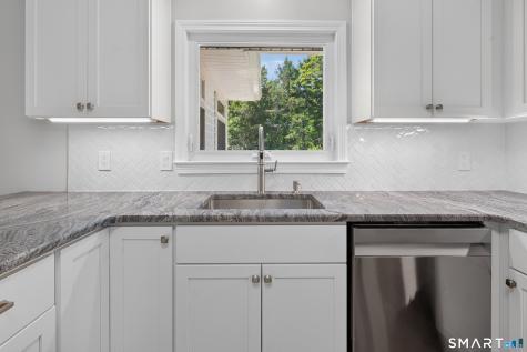 412 Narrow Lane Orange CT 06477