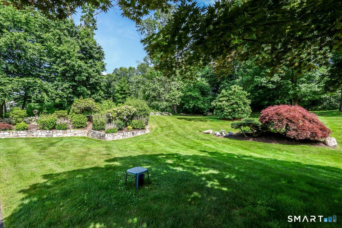 21 White Pine Drive Brookfield CT 06804