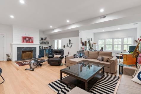 9 Damia Drive Danbury CT 06810