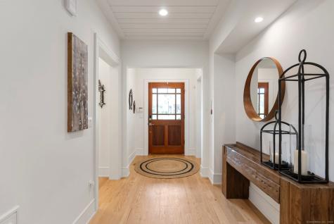 9 Damia Drive Danbury CT 06810