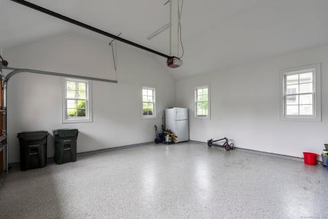 9 Damia Drive Danbury CT 06810