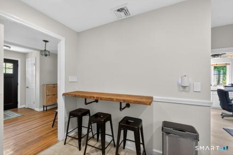 181 Crescent Circle Cheshire CT 06410