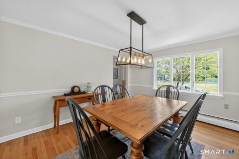 181 Crescent Circle Cheshire CT 06410
