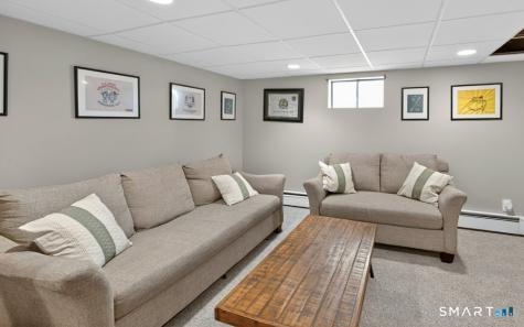 181 Crescent Circle Cheshire CT 06410