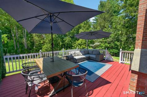 181 Crescent Circle Cheshire CT 06410