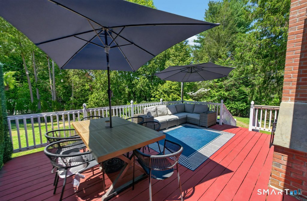 181 Crescent Circle Cheshire CT 06410