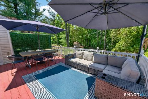 181 Crescent Circle Cheshire CT 06410