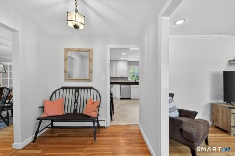 181 Crescent Circle Cheshire CT 06410