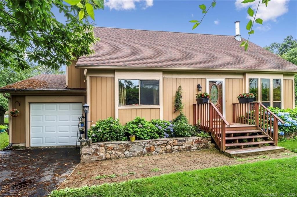 154 Andrew Avenue Naugatuck CT 06770