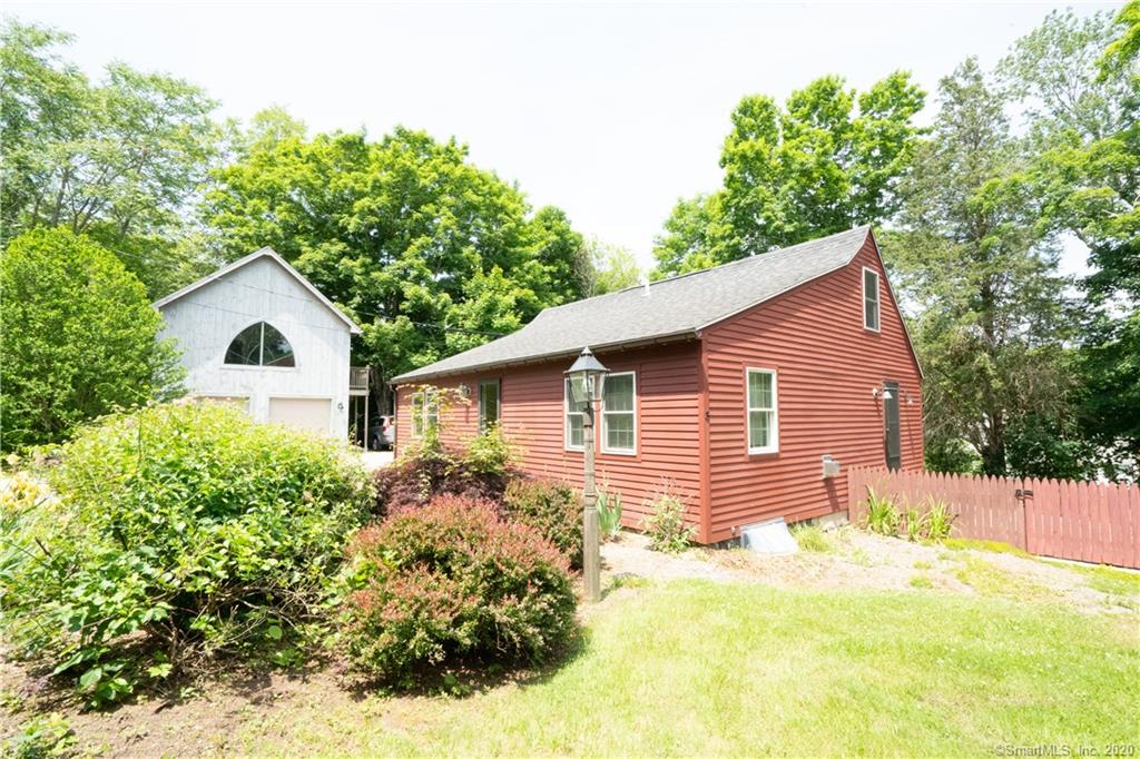 3 Dennison Lane Essex CT 06426