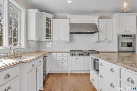 2 Somerset Lane Newtown CT 06482