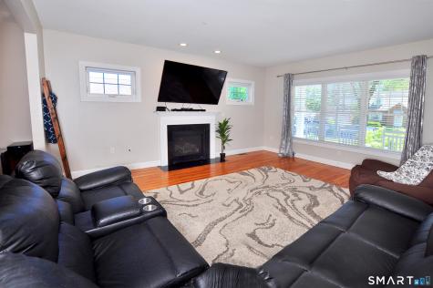 20 Miller Terrace Windsor Locks CT 06096