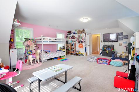 20 Miller Terrace Windsor Locks CT 06096