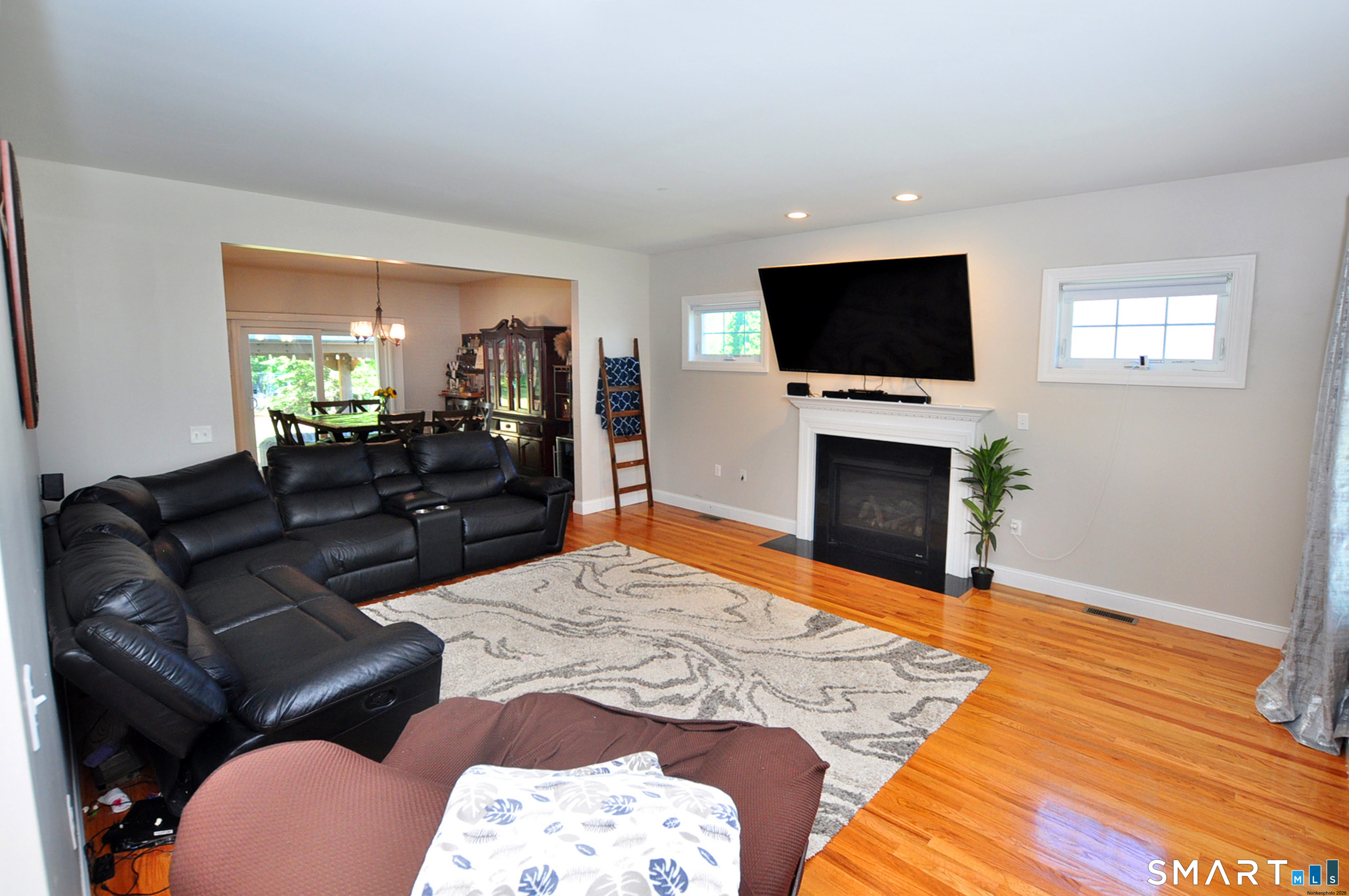 20 Miller Terrace Windsor Locks CT 06096