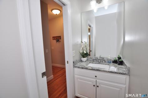 20 Miller Terrace Windsor Locks CT 06096