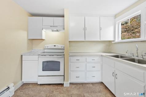 60 Riggs Street Oxford CT 06478