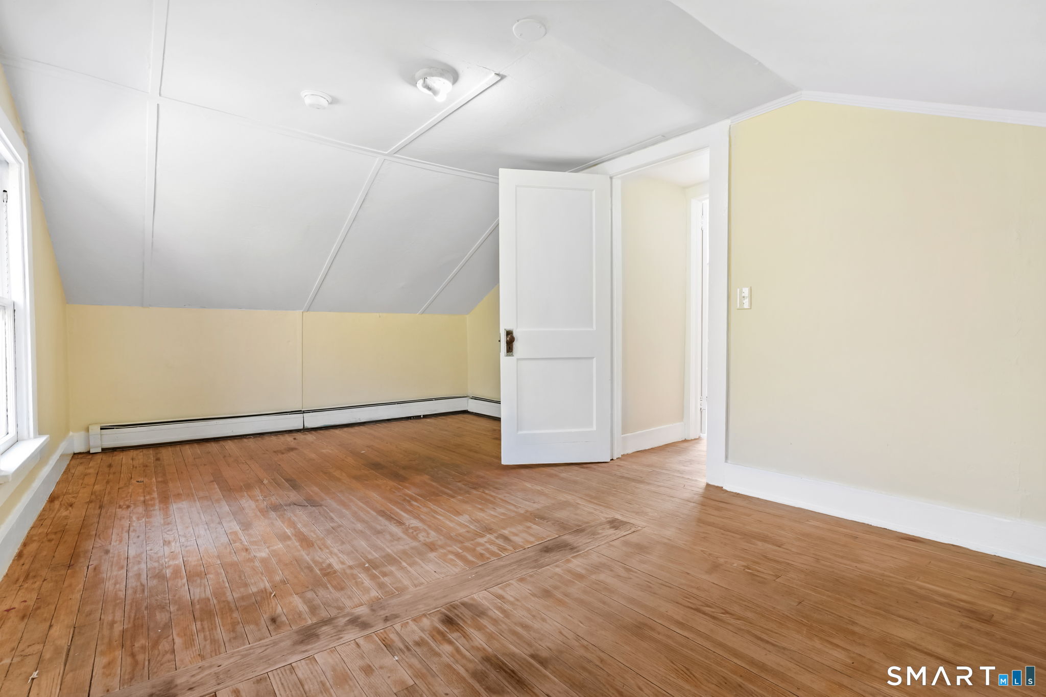 60 Riggs Street Oxford CT 06478