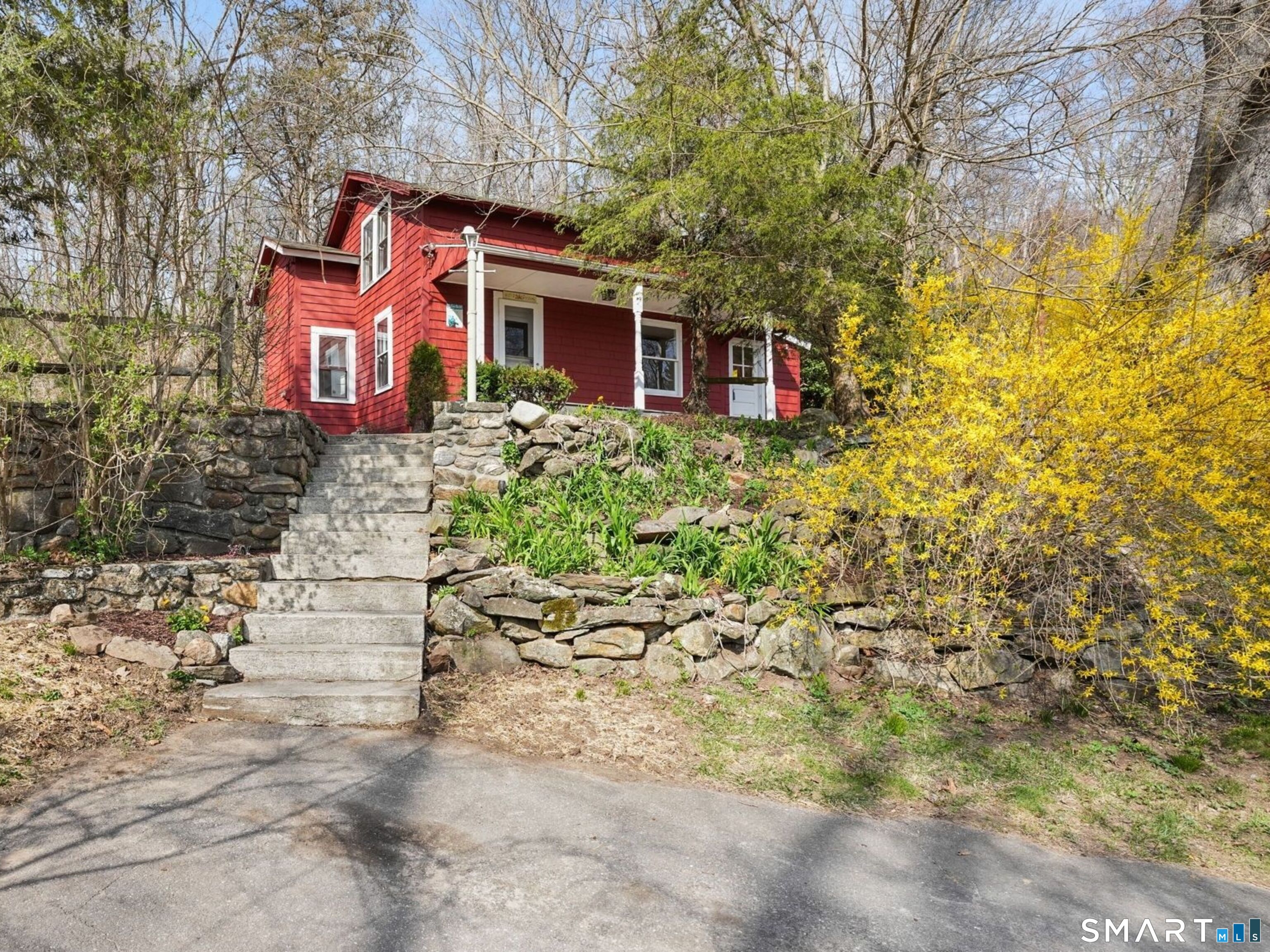 60 Riggs Street Oxford CT 06478